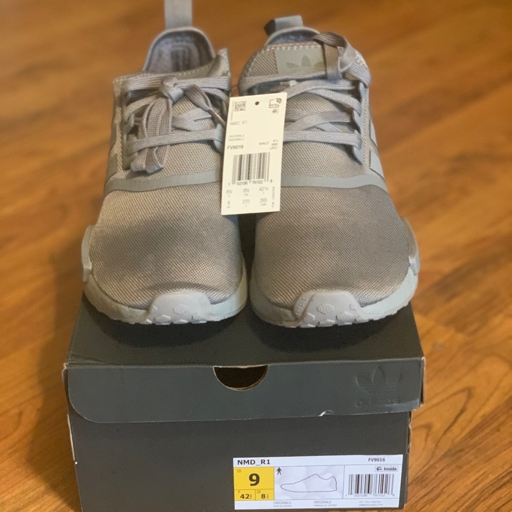 NIB Adidas NMD R1 Sneakers